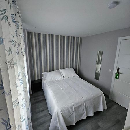 Hostal Foncalada โอเบียโด ภายนอก รูปภาพ