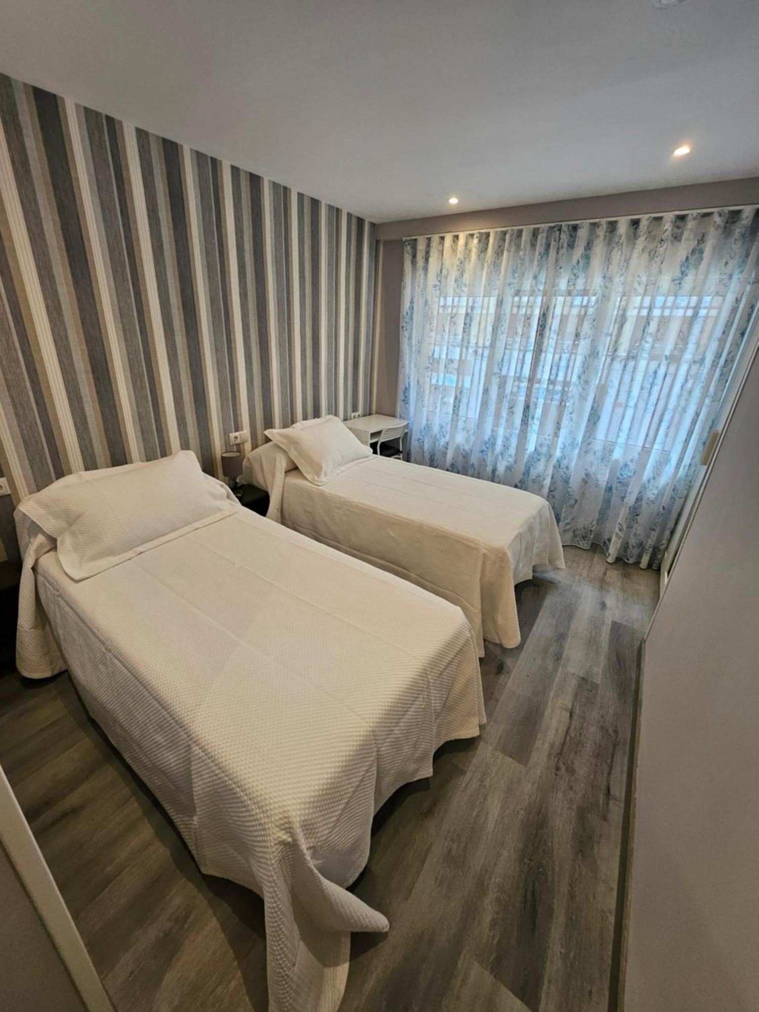 Hostal Foncalada โอเบียโด ภายนอก รูปภาพ