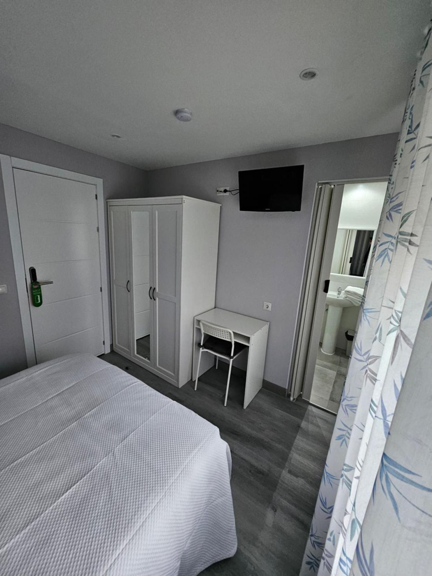 Hostal Foncalada โอเบียโด ภายนอก รูปภาพ