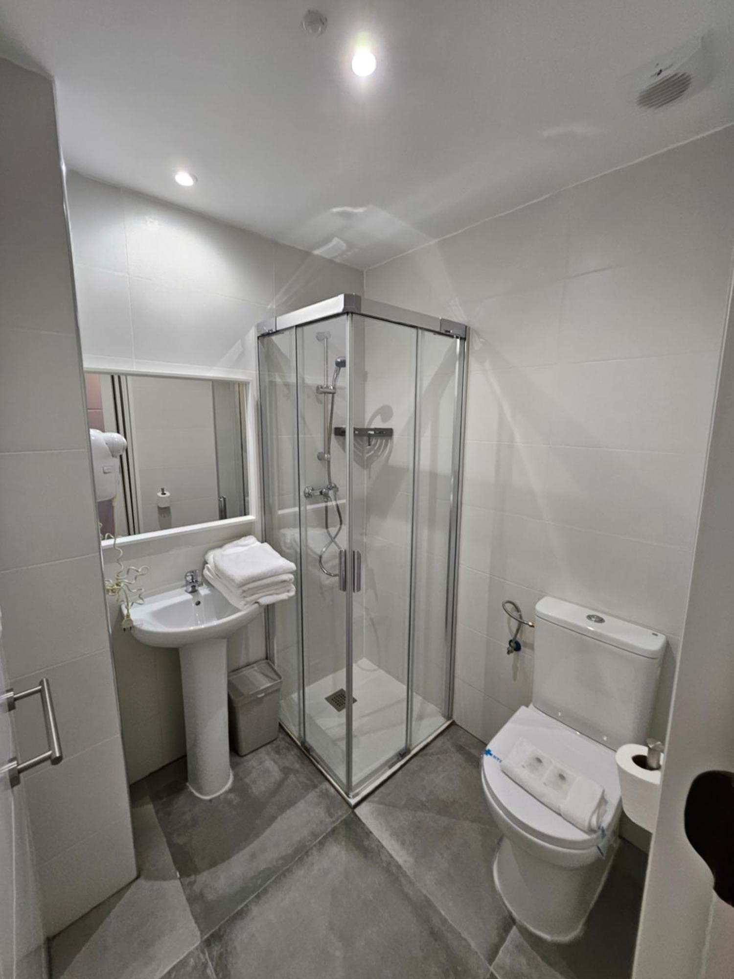 Hostal Foncalada โอเบียโด ภายนอก รูปภาพ